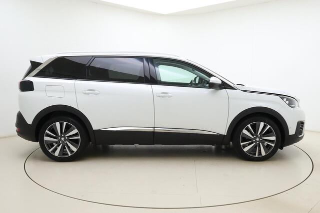 Peugeot 5008 1.6 PureTech Blue Lease Premium Automaat | Navigatie | Trekhaak | Draadloze telfoonlader | Camera | Keyless | Half lederen bekleding