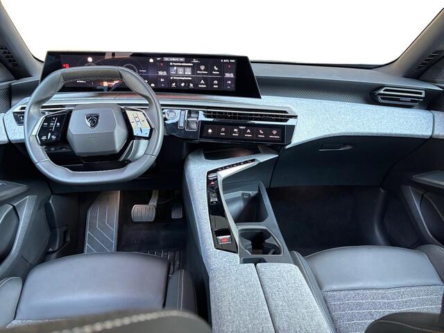 Peugeot 5008 Allure Pack 1.2 Hybrid 145pk e-DCS6 | PANORAMIC NAVIGATION | 360° CAMERA | STOEL + STUURVERW. | KEYLESS ENTRY | 7-PERSOONS | ADAPTIVE CRUISE |