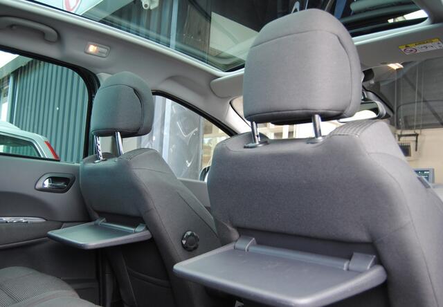 Peugeot 5008 1.2 PureT. Style 7p.| Camera | Trekhaak | Cruise | 7 Persoons!