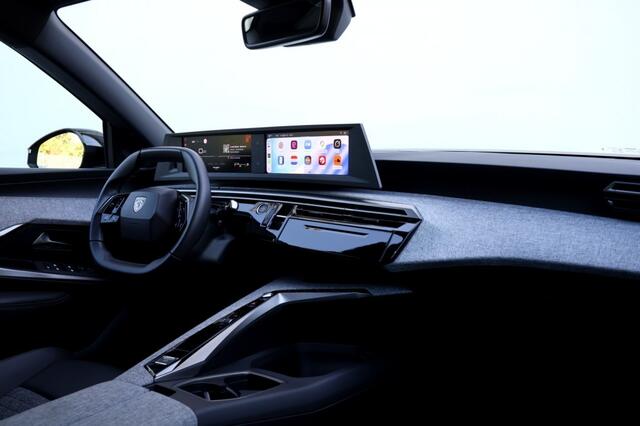 Peugeot 5008 1.2 Hybrid 145 Allure 7p - 136 pk **Camera / Carplay / Led