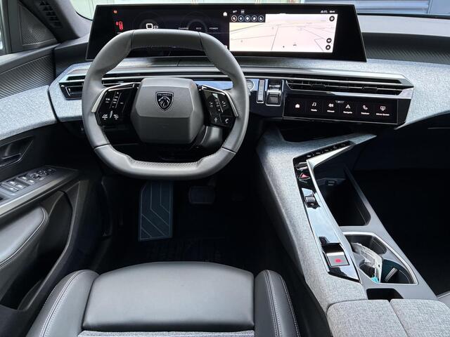 Peugeot 5008 1.2 Hybrid 145pk Allure 7persoons | Dodehoekbewaking | 18 inch LichtMetaal | Stoelverwarming | AGR stoelen