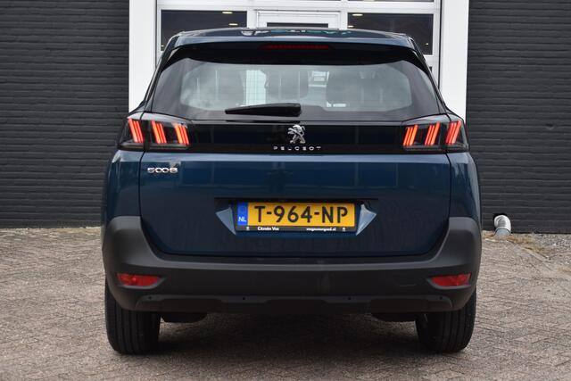 Peugeot 5008 PureTech 130 EAT8 Automaat GT | 7-persoons | Navigatie via Carplay & Android Auto | Achteruitrijcamera | Parkeersensoren v+a | Stoelverwarming | Climate Control | Keyless Start | DAB | Isofix Bevestigingspunten | Lichtmetalen Velgen | Zeer Compleet!!!