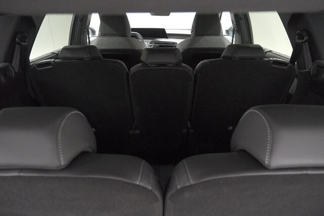 Peugeot 5008 1.2 Hybrid 136 GT 7p | Adaptieve Cruise control | Elektrische Kofferklep | Stoelverwarming