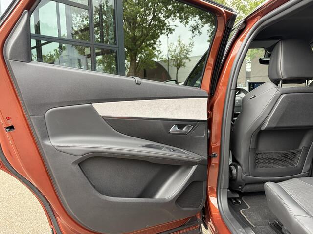 Peugeot 5008 GT HYBRID VAN:33.900,- VOOR:29.877,- UW HERFSTVOORDEEL: 4.023,- | 7 PER. | ADAPT. CRUISE CONTROL | RIJKLAARPRIJS INCL. 12 MND BOVAG GARANTIE|