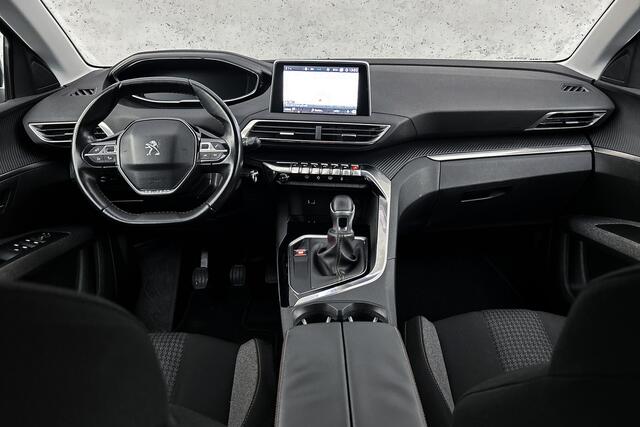 Peugeot 5008 1.2 PureTech Active | Afneembare trekhaak | Navigatie | Airco