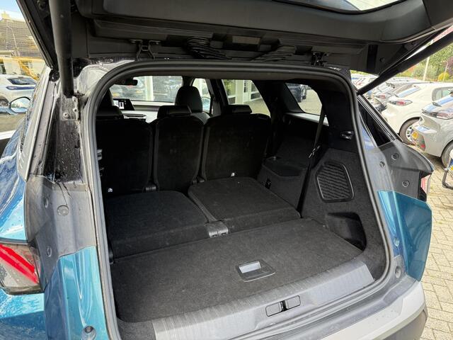 Peugeot 5008 1.2 Hybrid 145 GT 7p | Navigatie | Zwart dak | Camera | Stoelverwarming | Ecc & Cruise Control | Elektrische achterklep |