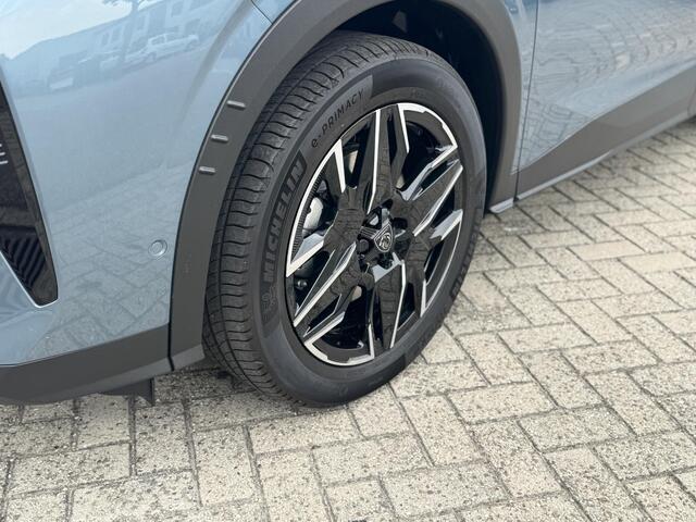 Peugeot 5008 Hybrid 136 Allure l 360 Vision l Drive Assist l Panoramic Navigation l Bel voor de actuele KM-Stand