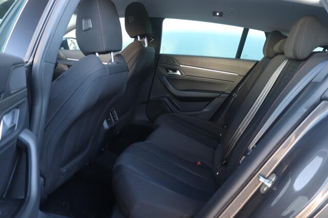 Peugeot 508 SW BWJ 2021 1.2 131 PK PureTech Blue Lease Active AUTOMAAT / TREKHAAK / CAMERA / APPLE CAR. / ANDROID AUT. / CLIMA / NAVI / BLUETOOTH / CRUISE / PDC V+A / MULTIFUNCT. STUUR / ISOFIX