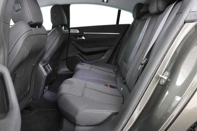 Peugeot 508 1.5 BleuHDI Allure | Stoelverwarming | Focal Sound | Adaptive cruise | Camera | Carplay | Full LED | Keyless | Navigatie | Half leder | Climate control