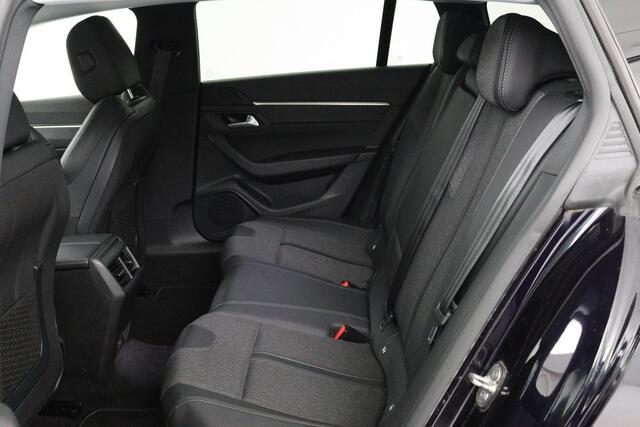 Peugeot 508 1.6 HYbrid Allure | Stoelverwarming | Carplay | Camera | Trekhaak | Navigatie | Climate control | Half leder | Cruise control | PHEV