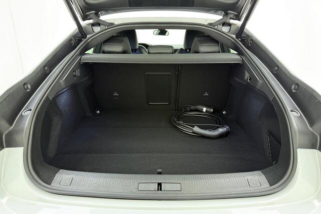 Peugeot 508 1.6 HYbrid 180 e-EAT8 Allure Avantage | NIEUW | Nieuwprijs: ¤ 53.037 | tot 68km elektrisch WLTP | AGR Comfortstoelen | Stoelverwarming | Elektr. achterklep | Achteruitrijcamera | Adaptieve Cruise Control