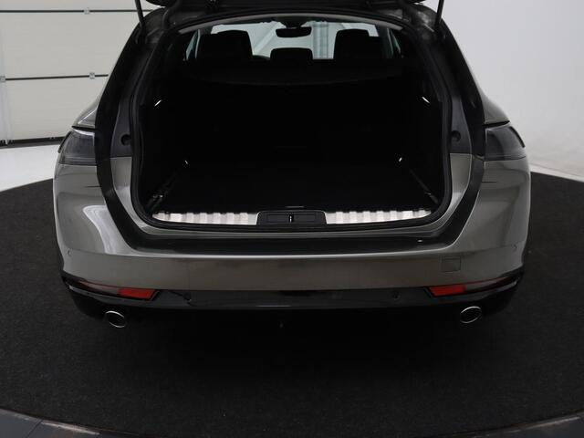 Peugeot 508 1.6 HYbrid Allure | Trekhaak | Adaptive cruise | Half leder | Carplay | Camera | Navigatie | Full LED | Side Assist | Parkeerhulp | Climate control | PHEV | Plug In