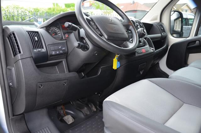 Peugeot BOXER 2.0HDI meubelbak/bakwagen, airco, deuren.