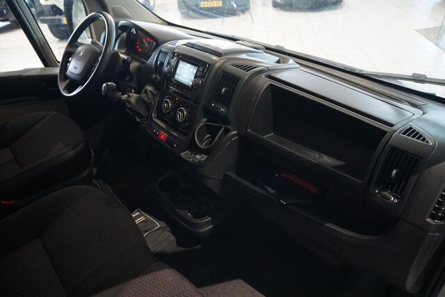 Peugeot BOXER 330 2.0 BlueHDI L1H1 Premium Pack + CAMERA / NAVIGATIE / IMPERIAAL / TREKHAAK