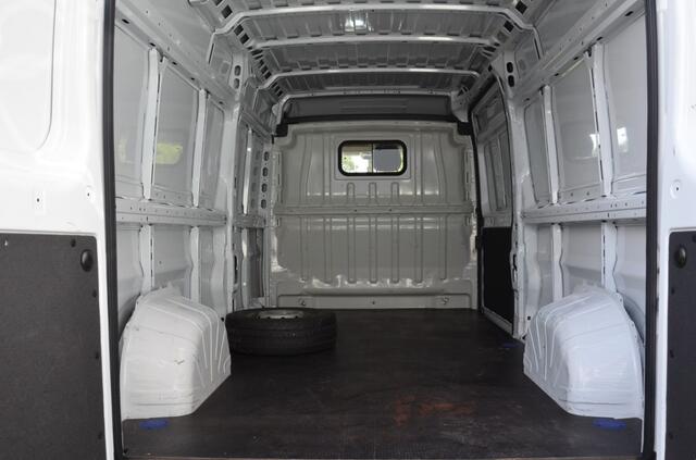 Peugeot BOXER 2.2 Blue HDI 140PK 3500 L3H2 Airco
