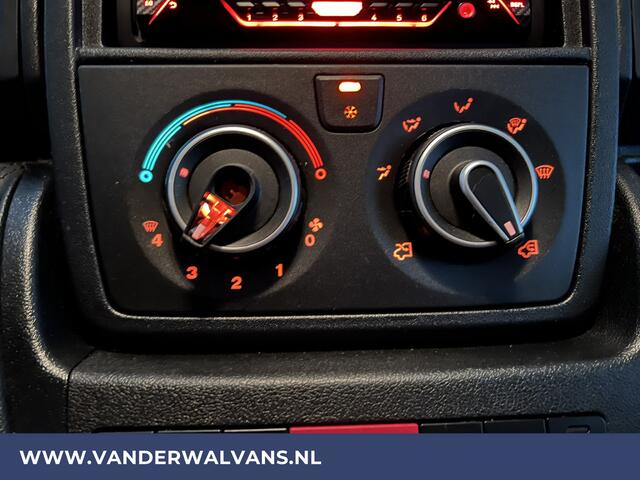Peugeot BOXER 2.2 BlueHDi 141pk Bakwagen Laadklep Euro6 Airco | Bijrijdersbank