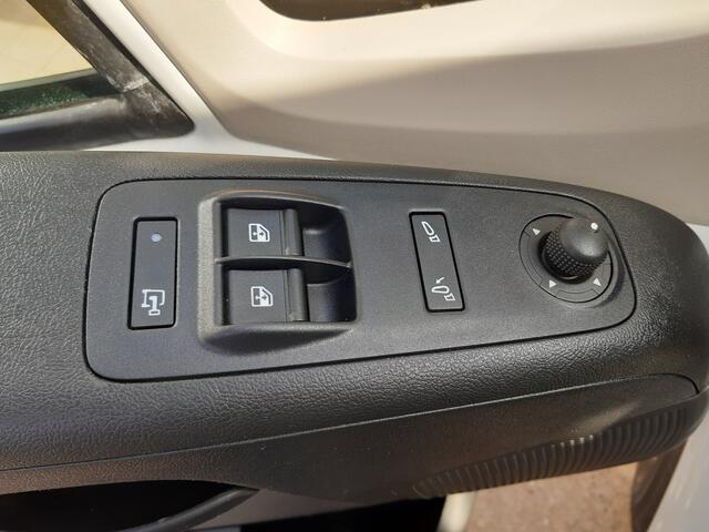 Peugeot BOXER 2.2 BlueHDi 140Pk L1/H1 Premium Airco Navi Cruise control