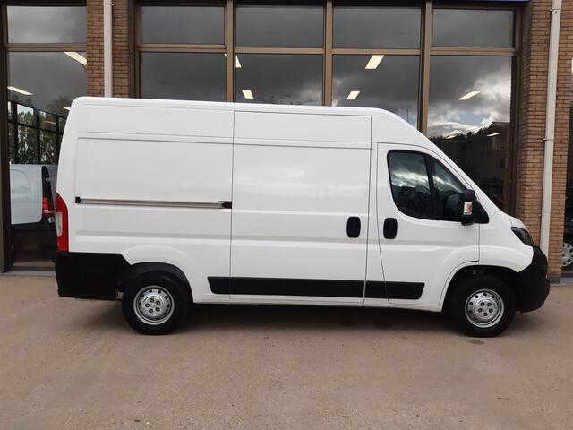 Peugeot BOXER 2.2 BlueHDi 140 Pk L2/H2 Airco Cruise Control Navigatie