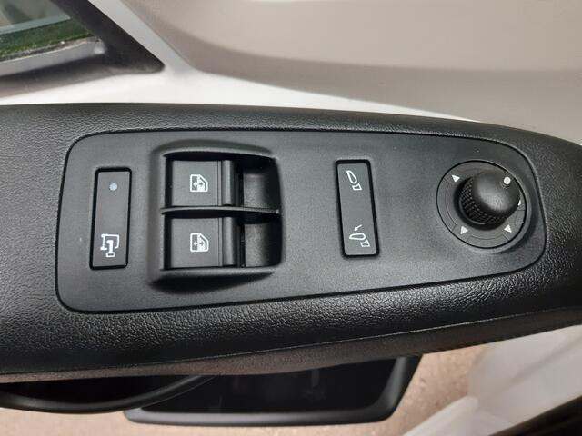 Peugeot BOXER 2.2 BlueHDi 140 Pk L2/H2 Airco Cruise Control Navigatie