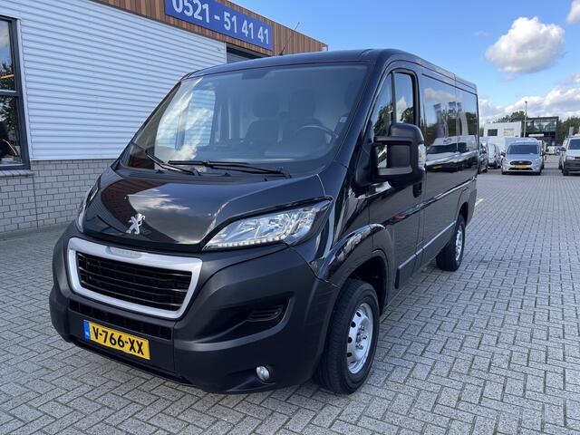 Peugeot BOXER 330 2.0 BlueHDI 130pk L1H1 Premium Pack / vaste prijs rijklaar ¤ 12.950 ex btw / euro 6 diesel / airco / cruise / navi / camera / bijrijdersbank / trekhaak 2500 kg