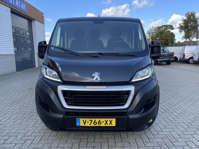 Peugeot BOXER 330 2.0 BlueHDI 130pk L1H1 Premium Pack / vaste prijs rijklaar ¤ 12.950 ex btw / euro 6 diesel / airco / cruise / navi / camera / bijrijdersbank / trekhaak 2500 kg