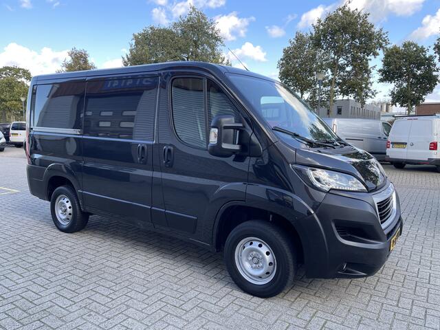 Peugeot BOXER 330 2.0 BlueHDI 130pk L1H1 Premium Pack / vaste prijs rijklaar ¤ 12.950 ex btw / euro 6 diesel / airco / cruise / navi / camera / bijrijdersbank / trekhaak 2500 kg