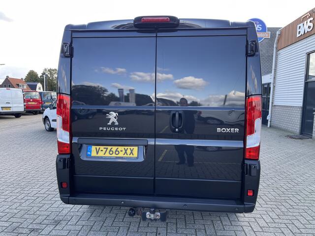 Peugeot BOXER 330 2.0 BlueHDI 130pk L1H1 Premium Pack / vaste prijs rijklaar ¤ 12.950 ex btw / euro 6 diesel / airco / cruise / navi / camera / bijrijdersbank / trekhaak 2500 kg