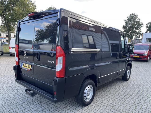 Peugeot BOXER 330 2.0 BlueHDI 130pk L1H1 Premium Pack / vaste prijs rijklaar ¤ 12.950 ex btw / euro 6 diesel / airco / cruise / navi / camera / bijrijdersbank / trekhaak 2500 kg