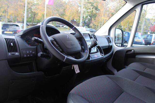 Peugeot BOXER 2.2 BlueHDi 165PK L3 3.5T | BAKWAGEN | IDEAAL ALS LOEMPIA KAR/SNACK WAGEN | NAVIGATIE | CLIMATE CONTROL | CRUISE CONTROL | DAB+ RADIO | GEVEERDE BESTUURDERSSTOEL | 3-ZITS | NIEUWE BUS! 2024 |
