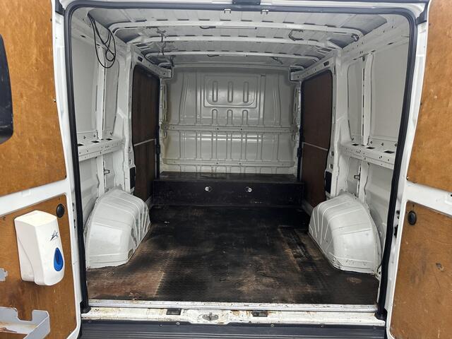 Peugeot BOXER 330 2.0 BlueHDI L1H1 Premium*A/C*CRUISE*NAVI*HAAK*