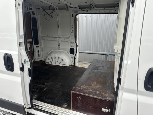 Peugeot BOXER 330 2.0 BlueHDI L1H1 Premium*A/C*CRUISE*NAVI*HAAK*