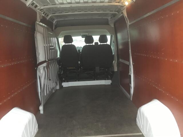 Peugeot BOXER 333 2.2 BlueHDi 120 L3H2 Premium Ombouw Camper Mogelijk Wanden en Deuren geisoleerd