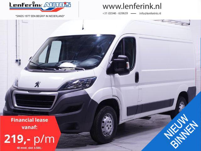 Peugeot BOXER 2.0 BlueHDI 110 pk L2H2 Airco va 219,- p/mnd Imperiaal met Trap, Trekhaak 2.000 kg, Laadruimte Pakket, APK 12-2025, 3-Zits