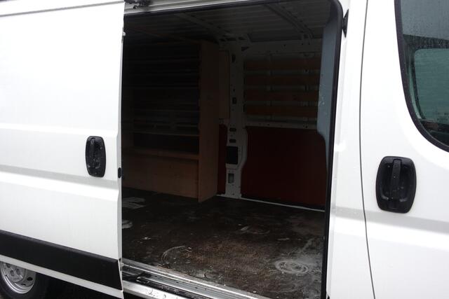 Peugeot BOXER 335 2.0 BlueHDI L2H1 | 160pk | *¤355 p/mnd | Premium | A. CAMERA | AIRCO | CRUISE | *NAV* | BETIMMERING | 2.500kg trekgw.