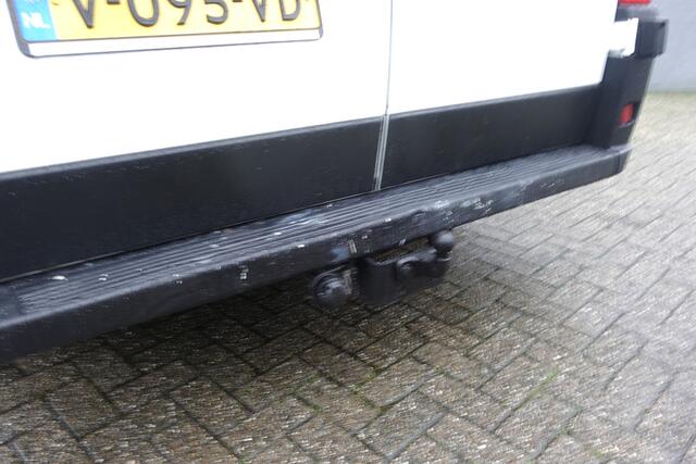 Peugeot BOXER 335 2.0 BlueHDI L2H1 | 160pk | *¤355 p/mnd | Premium | A. CAMERA | AIRCO | CRUISE | *NAV* | BETIMMERING | 2.500kg trekgw.