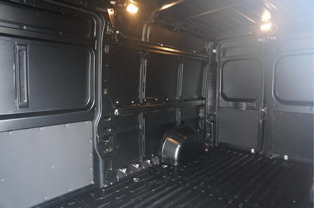 Peugeot BOXER 35 Heavy 2.2 140PK L3H2 Climate, Cruise, Navi, Camera, 2x Schuifdeur! NR. 715
