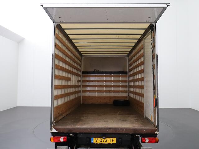 Peugeot BOXER 2.0BlueHDI 130PK Bakwagen+Laadklep | Navigatie | Dakspoiler | 3-Persoons | Airco