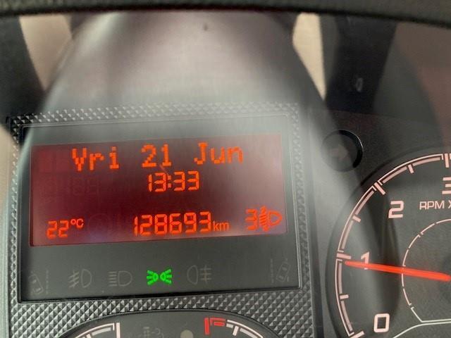 Peugeot BOXER 330 2.2 HDI L2H2 XR 130pk | Airco | Radio | Cruise control | Sidebars | Betimmering | Bluetooth