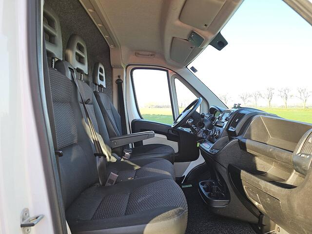 Peugeot BOXER 330 2.0 BlueHDI L2H2 Premium Pack EURO6