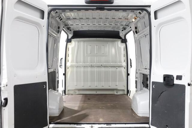 Peugeot BOXER 2.2 BlueHDi 120pk L2H2 Premium 2x Schuifdeur/Navi/Camera 12-2021