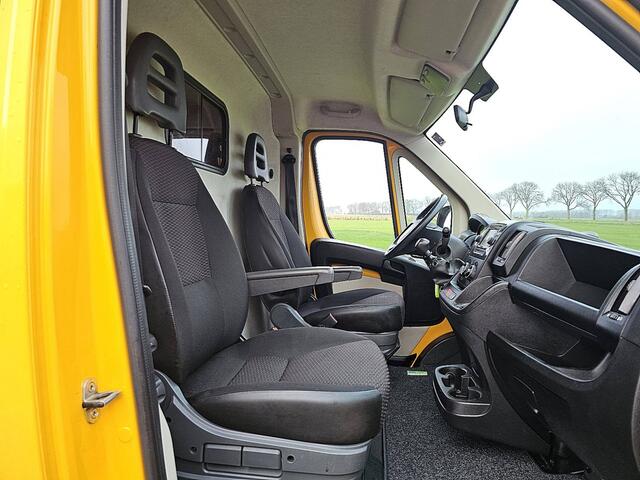 Peugeot BOXER 335 2.0 BlueHDI L2H2 Premium AC DUBBELE SCHUIFDEUR OMVORMER EURO6