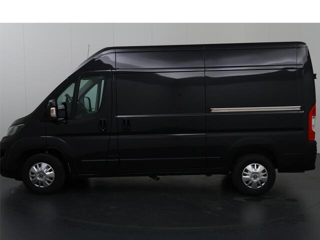 Peugeot BOXER 335 2.2 BlueHDi 165 L2 H2 Asphalt | Climate Control | Schuifdeur L +R | Luchtvering | 2-zits | Trekhaak | Cruise Control |
