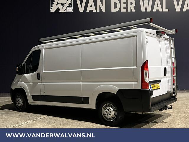 Peugeot BOXER 2.2 BlueHDi 141pk L2H1 Euro6 Airco | Navigatie | Camera | Cruisecontrol | imperiaal, 2500kg trekhaak, parkeersensoren, bijrijdersbank, trap