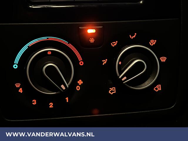 Peugeot BOXER 2.2 BlueHDi 141pk L2H1 Euro6 Airco | Navigatie | Camera | Cruisecontrol | imperiaal, 2500kg trekhaak, parkeersensoren, bijrijdersbank, trap
