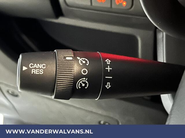 Peugeot BOXER 2.2 BlueHDi 141pk L2H1 Euro6 Airco | Navigatie | Camera | Cruisecontrol | imperiaal, 2500kg trekhaak, parkeersensoren, bijrijdersbank, trap