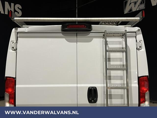 Peugeot BOXER 2.2 BlueHDi 141pk L2H1 Euro6 Airco | Navigatie | Camera | Cruisecontrol | imperiaal, 2500kg trekhaak, parkeersensoren, bijrijdersbank, trap