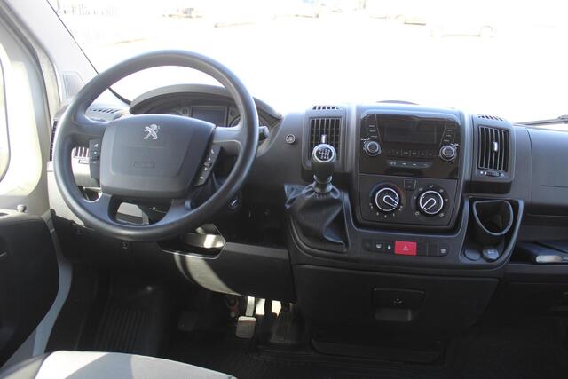 Peugeot BOXER 333 2.0 BlueHDI L2H1 7-persoons! DC