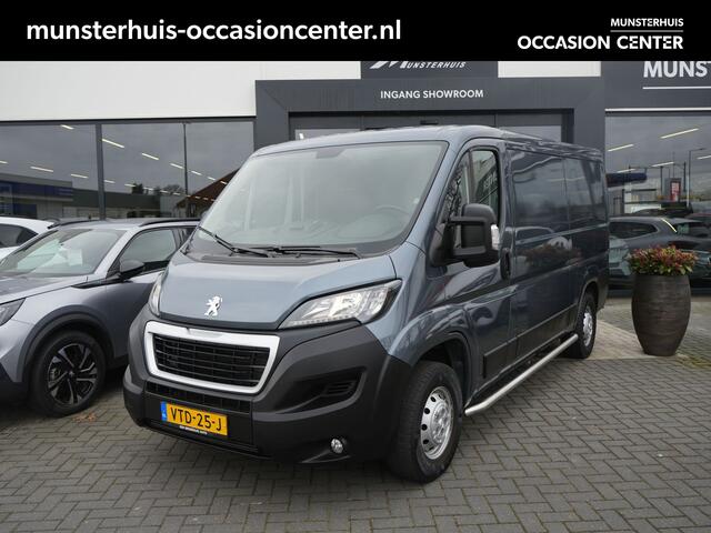 Peugeot BOXER 330 2.2 BlueHDi 140 L2H1 Premium - Trekhaak - Achteruitrijcamera - All Seasonbanden - Sidebars