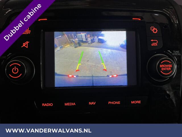 Peugeot BOXER 2.0 BlueHDI 131pk L2H2 Inrichting Dubbele Cabine Euro6 Airco | 6-Zits | 2500kg Trekhaak | camera, navigatie, LED, cruiscontrol, parkeersensoren