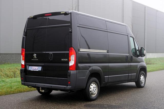 Peugeot BOXER 335 2.0 BlueHDI L2H2 Premium 131 pk |EURO6 |3500 KG |Metallic |Trekhaak |BPM vrij |Mooie camperbasis |Cruise |Airco |Bluetooth |Parkeersensoren |Multifunctioneel stuurwiel